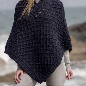 Nua 100% Irish Cable knit Merino Wool Extra Fine Small Poncho